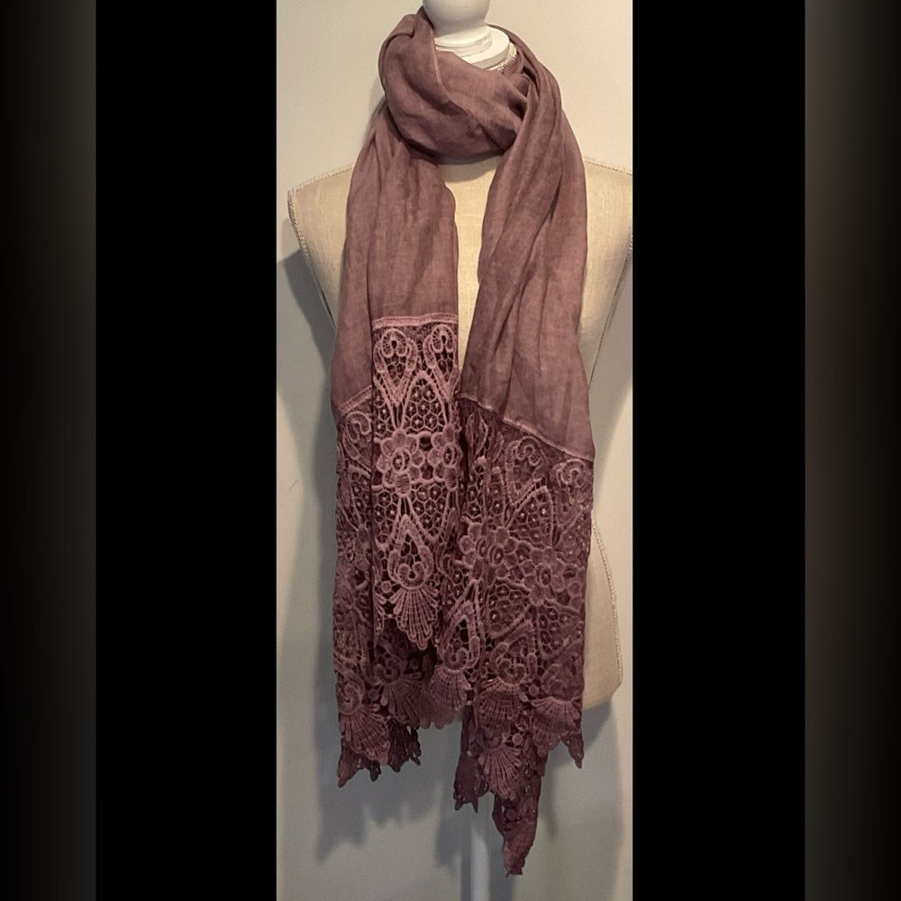 Eyeful Crinkled Chiffon Scarf with Embroidered Lace NWT